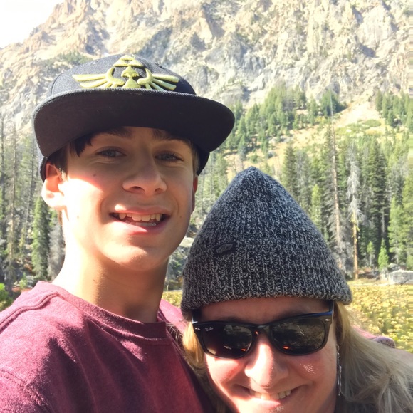 🥔Meet your Posher, Jen V!🍟POSH AMBASSADOR 🥔🍠 - Picture 2 of 7